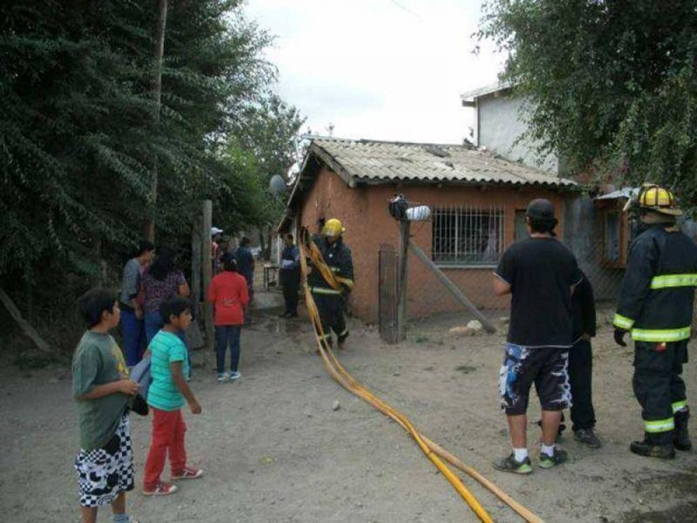 Tres personas rescatadas en principio de incendio