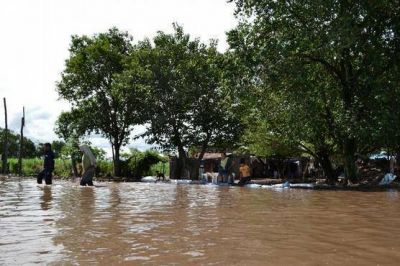 Inundaciones en Alberdi: decenas de familias evacuadas