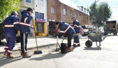 Tareas de bacheo en calles c�ntricas de la ciudad