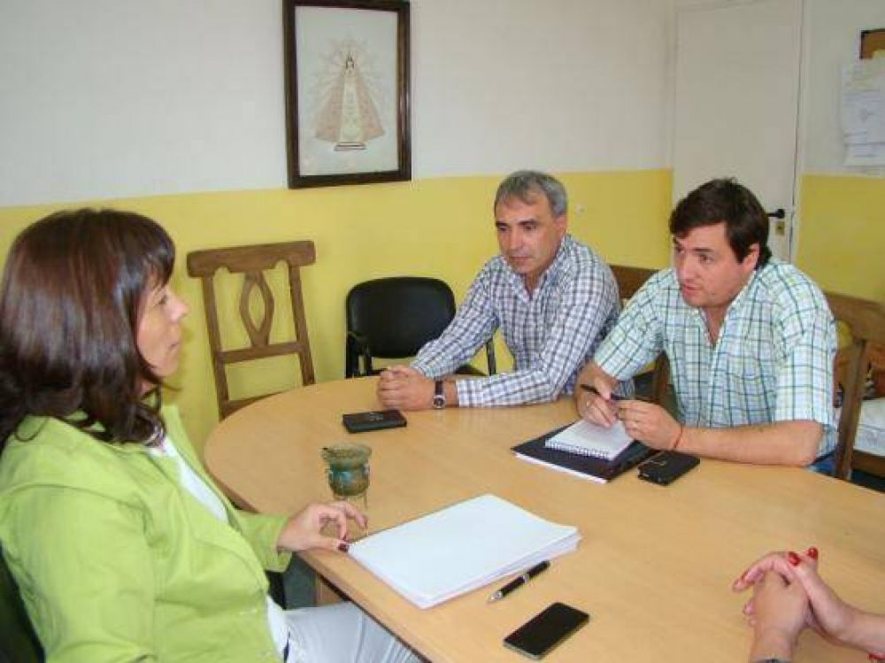 Ministerio de Desarrollo Social y el ISPRO a�nan criterios y trabajo conjunto