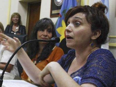 Karina Nazabal, sobre la violencia de g�nero: �Tenemos la obligaci�n como estado de dar una soluci�n�