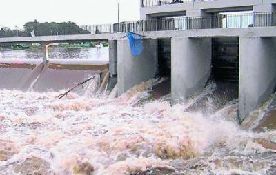 Inundaciones: Villa Mar�a se quej� porque abrieron el grifo
