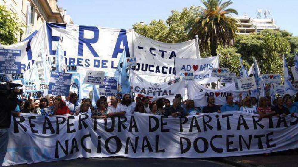 El Gobierno convoc� a la paritaria docente nacional para este viernes