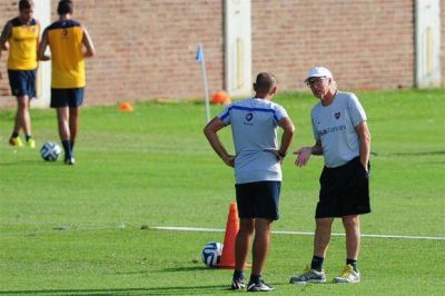 Para vivistar a Atl�tico de Rafaela, Carlos Bianchi piensa en tres modificaciones
