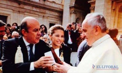 En persona, el vicegobernador Canteros invit� al Papa a visitar Corrientes en 2016