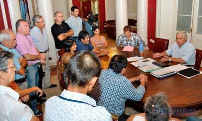 Buscan mejoras en el servicio de transporte escolar local