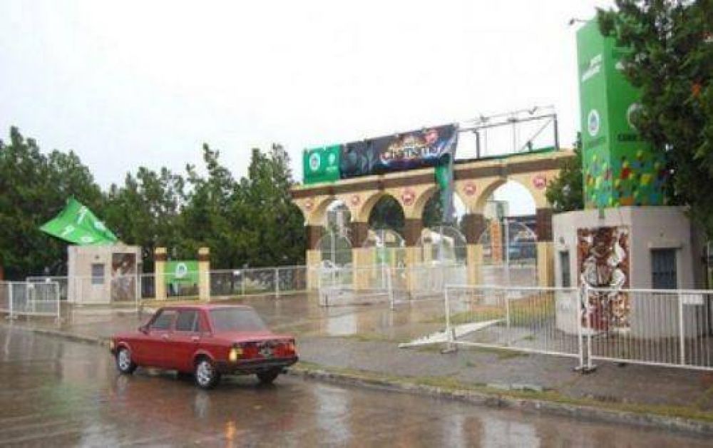 Nuevamente se suspendi� el Show de Comparsas por mal tiempo