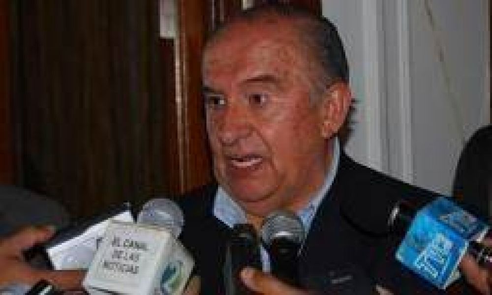 Intendente bederista insiste con la re-reelecci�n del gobernador