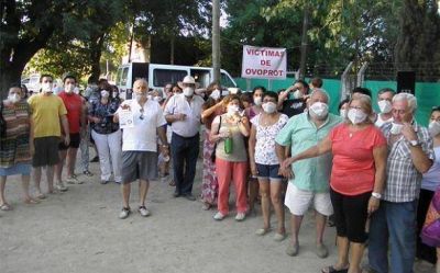 Pese a la clausura, vecinos de OVOPROT siguen denunciando malos olores