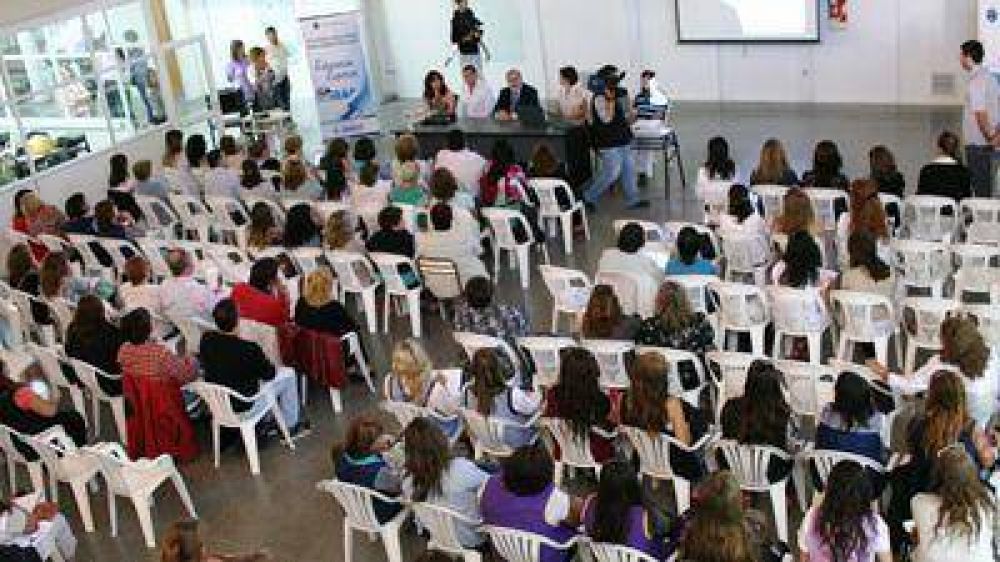 Unos 7.500 maestros de Chubut ser�n capacitados