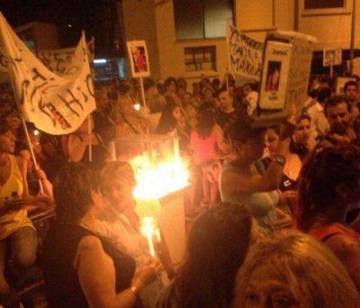 Con pancartas y denuncias de zonas liberadas se movilizaron para exigir m�s seguridad 