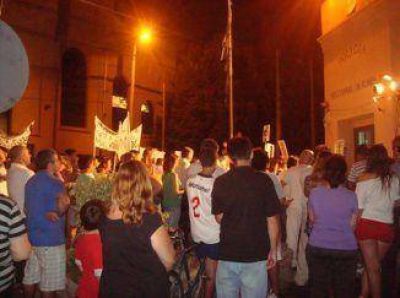 Vecinos marcharon contra la inseguridad en Quilmes Oeste