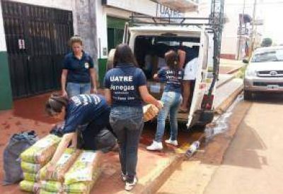 Trabajadores de Uatre de Corrientes colaboraron con los afectados por el temporal