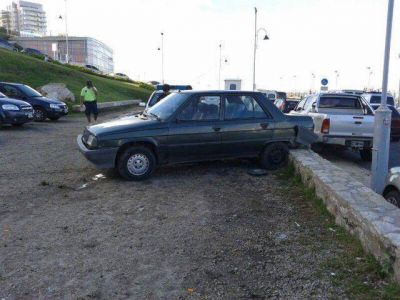Un auto cay� por un barranco y un nene result� herido siendo trasladado al hospital