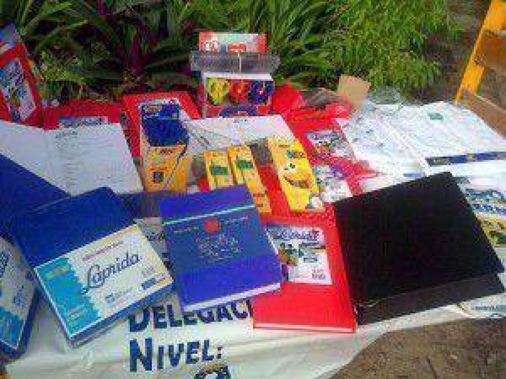 Kits Escolares: Comenz� su distribuci�n en el oeste provincial. Se indic� que superan las 230.000 unidades