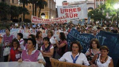 Docentes y m�dicos exigen participaci�n y paritarias �transparentes�