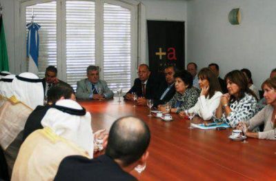 Diputados Nacionales junto a la delegaci�n parlamentaria de Kuwait