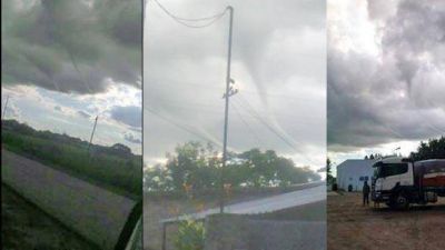 Fotografiaron "colas de tornados" sobre el cielo de Bandera