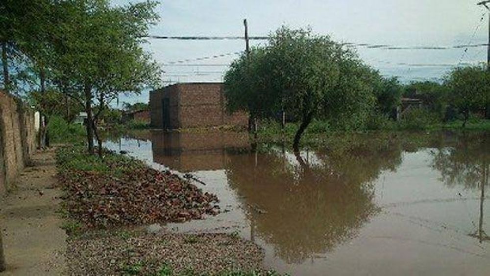 Enviaron ayuda a los afectados por las lluvias en San Jos del Boquern
