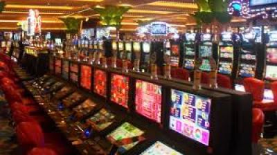 Denuncian la existencia de un casino clandestino en calle 19 de mayo al 400