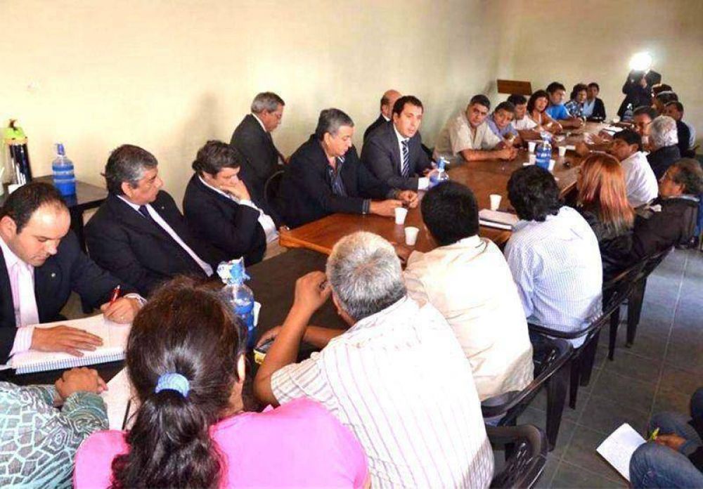 Estatales juje�os cobrar�n asignaci�n salarial y escolar