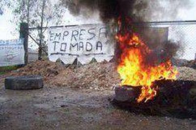 Trabajadores de Electroqu�mica El Carmen aseguran que si se complica la situaci�n de la potabilizaci�n del agua ser� por responsabilidad del Estado y de la empresa