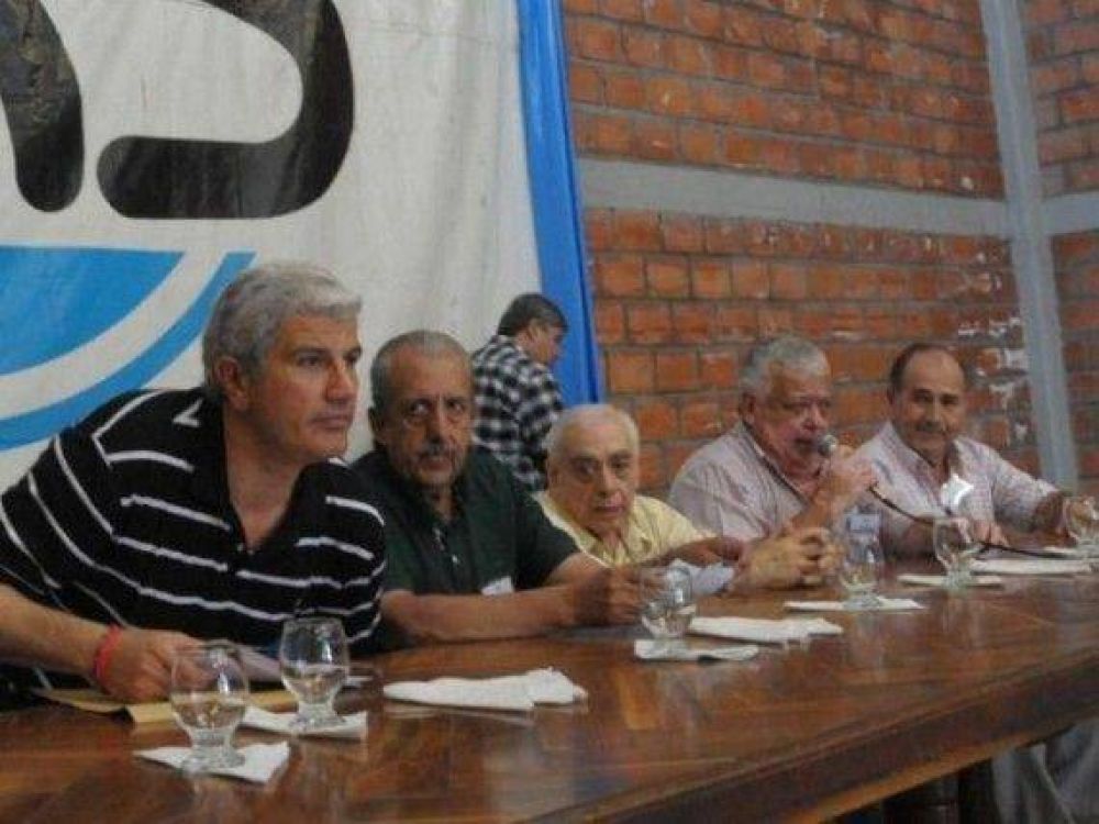 Zottos no descarta alianzas ni reunificaciones con ning�n partido