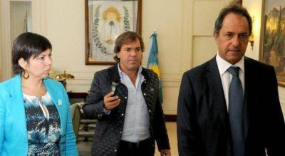 Sin porcentaje definido, Scioli analiza la propuesta que trasladar� a los gremios docentes