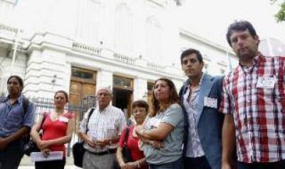 Inundaci�n en La Plata: Familiares de V�ctimas reclamaron por subsidios