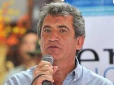 Urribarri adelant� que su sucesor saldr� de las PASO