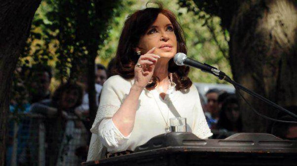 Por el alerta meteorol�gico, trasladan para ma�ana el acto de Cristina Kirchner
