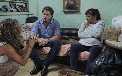 Campbell y su equipo acercaron donaciones a un comedor