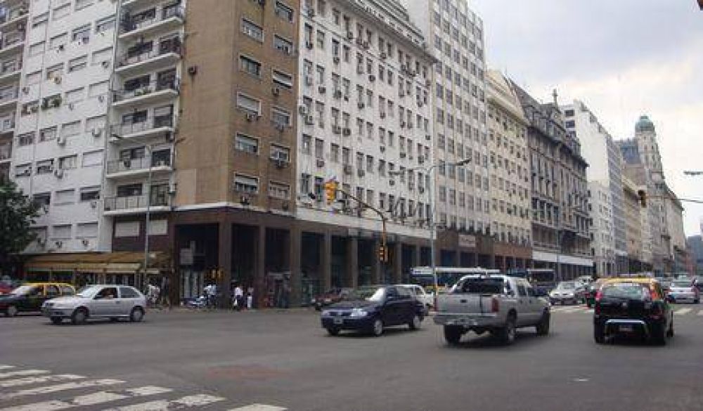 Legisladores contra desalojos en Paseo Col�n