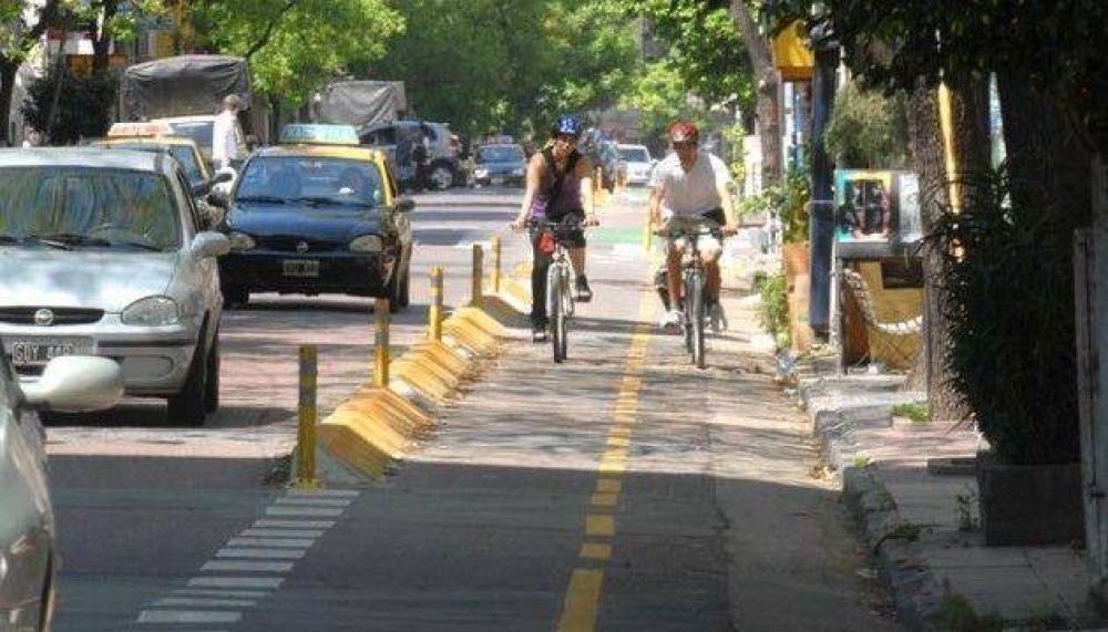 Proponen incentivar con dinero a quienes vayan a trabajar en bici