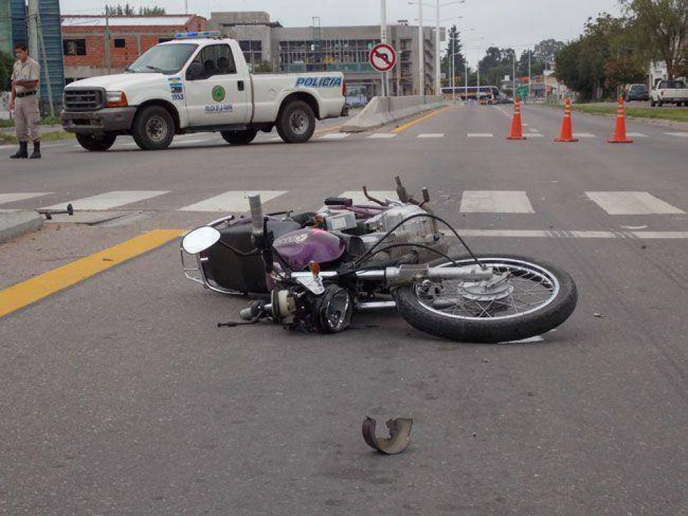 Accidente en Circunvalaci�n y Pueyrred�n: falleci� un motociclista