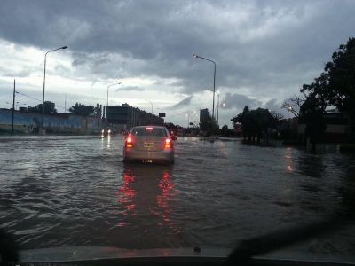Otra fuerte tormenta con lluvia, granizo y vientos de 115 k/h gener� un verdadero caos en la ciudad: evacuados y protesta de vecinos