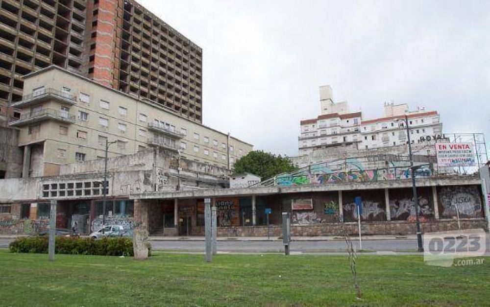 Advierten sobre �peligro inminente� por el abandono del Complejo Royal