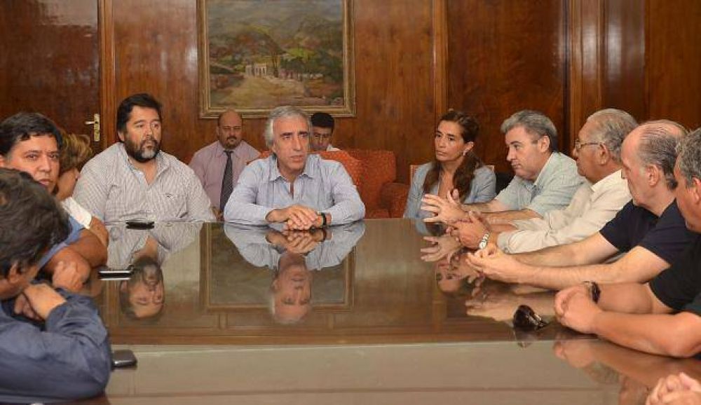 Trabajo abrir� las paritarias municipales antes del 28 de febrero
