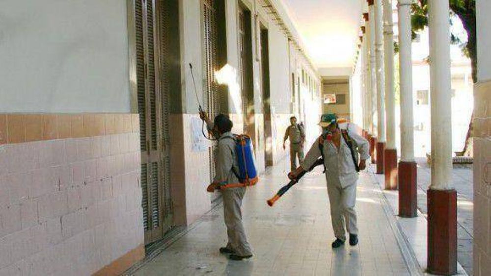 Se brinda el servicio gratuito de fumigaci�n en los establecimiento educativos