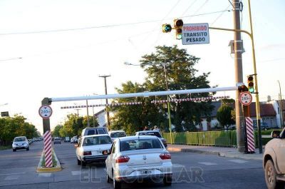 Colocaron nuevamente el limitador de altura de la avenida Sarmiento