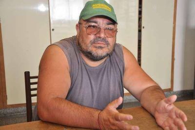 �El Intendente, como siempre, est� como el avestruz, con la cabeza bajo tierra sin ver nada y sin dar la cara�