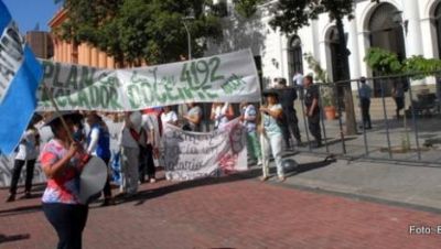 Movilizaci�n: estatales reclamaron un incremento salarial
