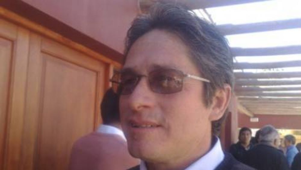 Denuncian a intendente por librar cheques sin fondos
