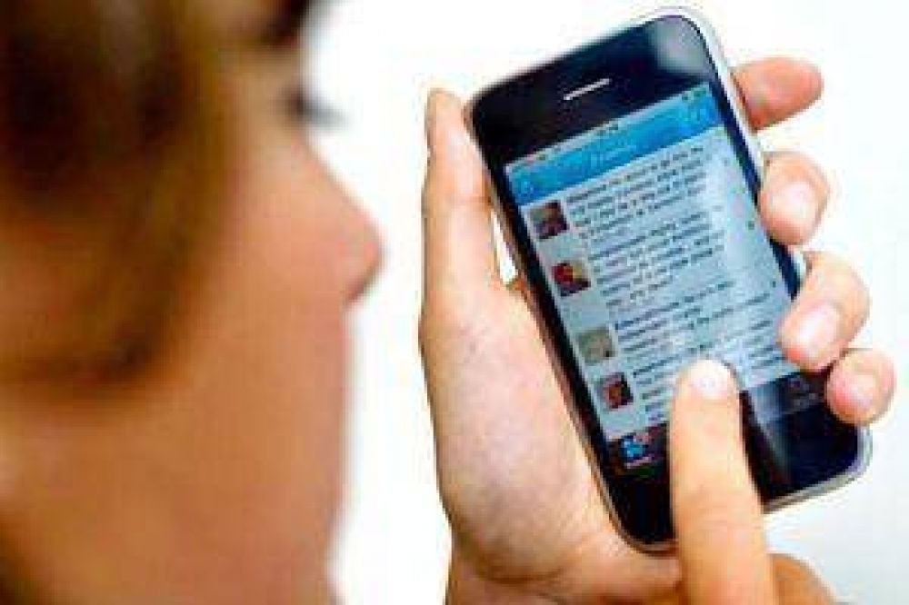 M�s de 200 sms y fotos sexuales comprometer�an a supuesta v�ctima de abuso