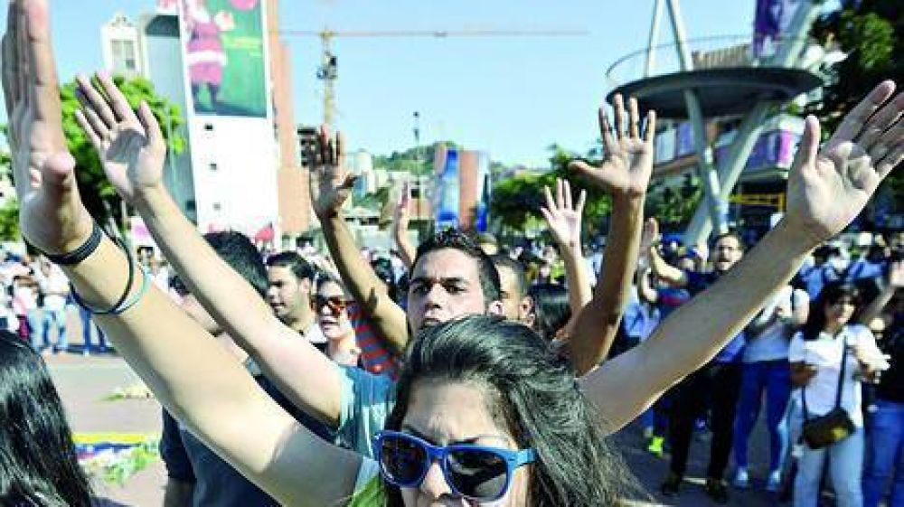 Maduro militariza el estado donde comenz� la protesta