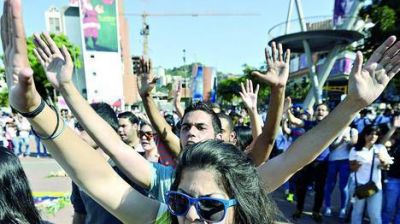 Maduro militariza el estado donde comenz� la protesta