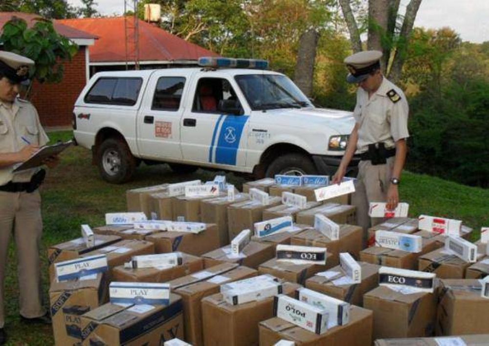 Incautaron m�s de 34 mil cigarrillos y detuvieron a dos personas