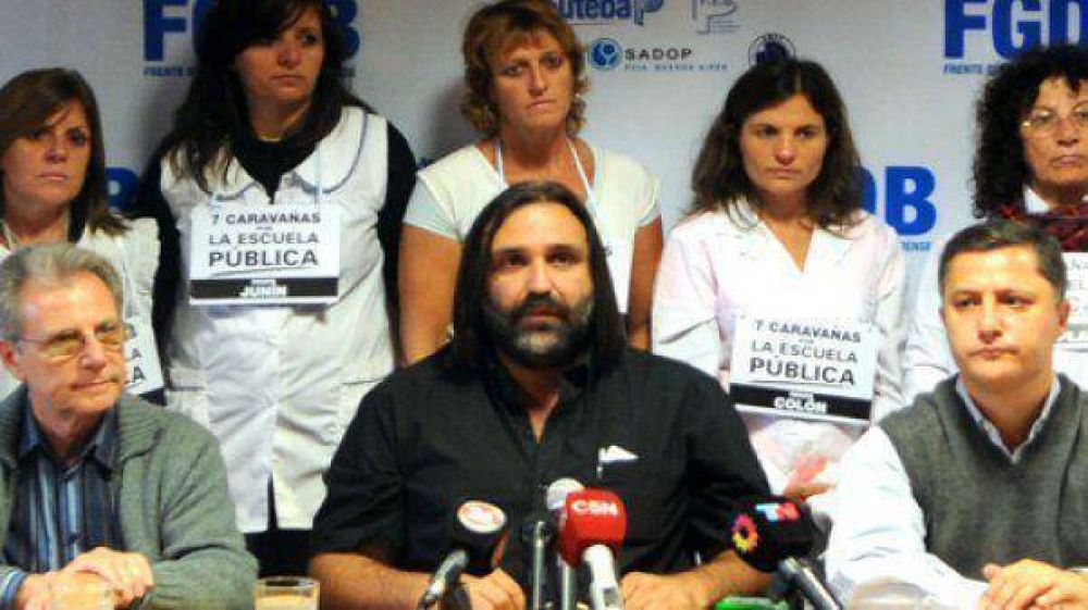 Los docentes amenazan con medidas de fuerza si hay aumento por decreto