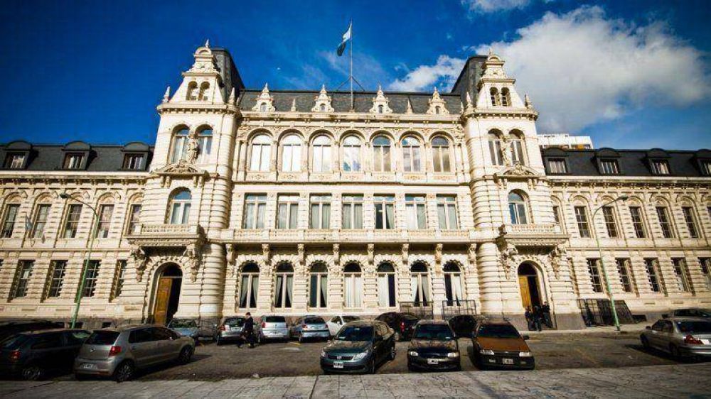 Comenzaron las negociaciones paritarias con los docentes