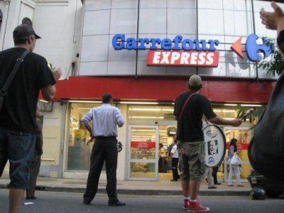 DENUNCIAN A SUPERMERCADOS QUE AUMENTAN LOS PRECIOS